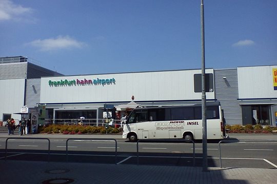 Parken Flughafen Frankfurt Hahn
