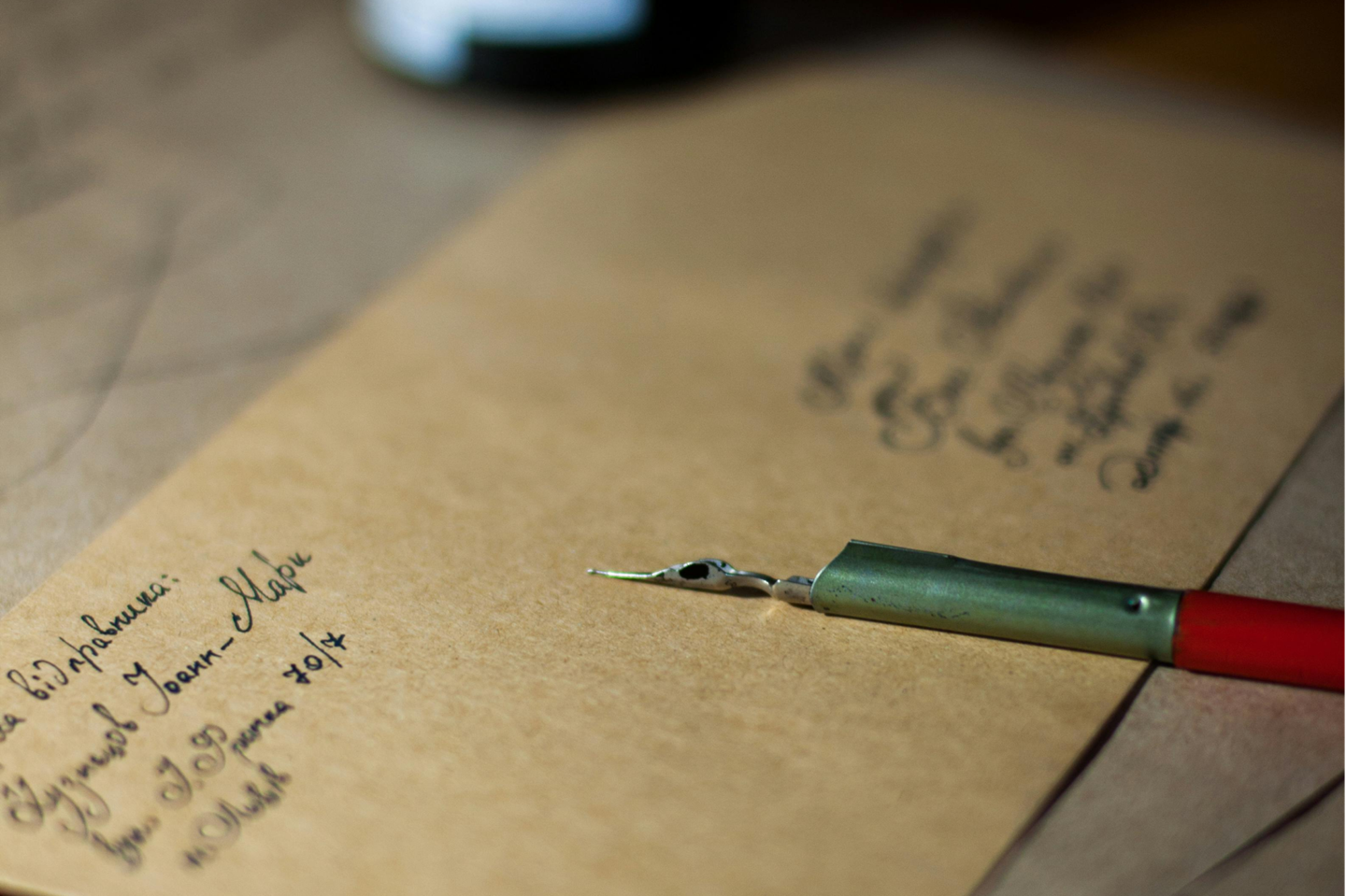 stumble-upon-the-smallest-post-office-in-america