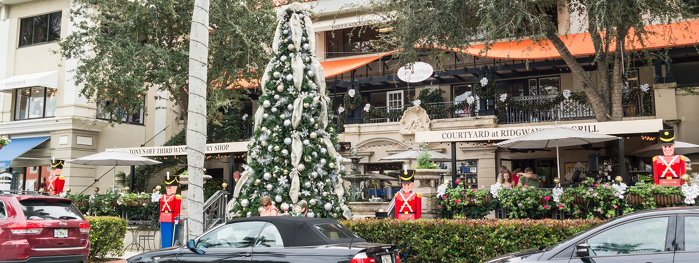 the-best-shopping-naples-has-to-offer