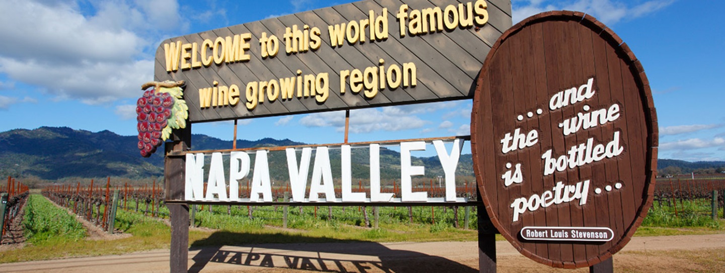 Napa Valley welcome sign in beautiful vineyard