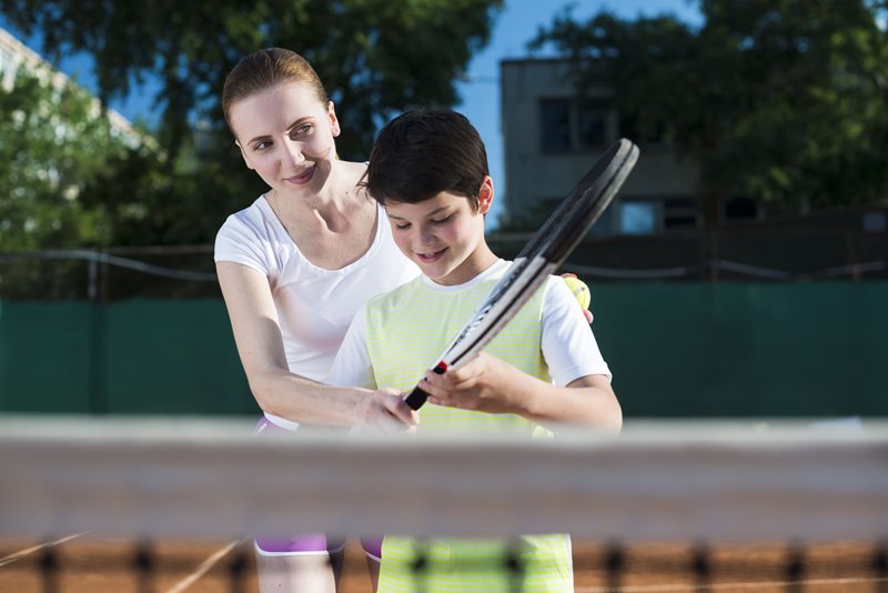 How beginners play tennis