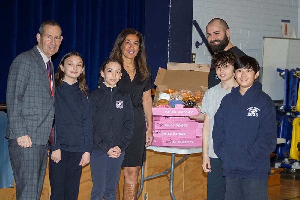 Bernie Beigne’s Giannarkakis visits his former elementary school in TMR
