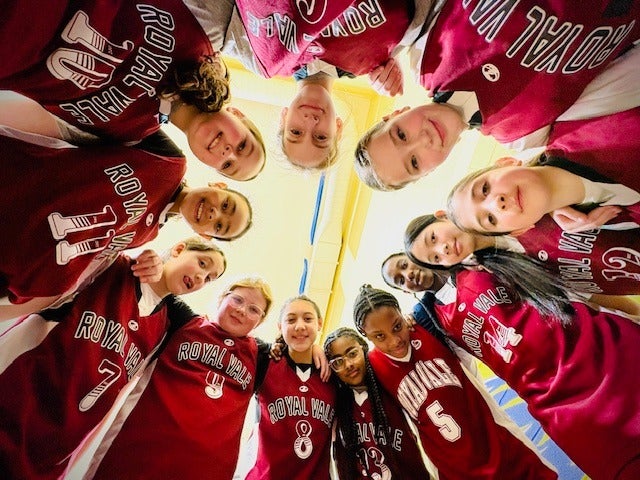 girls basketball team