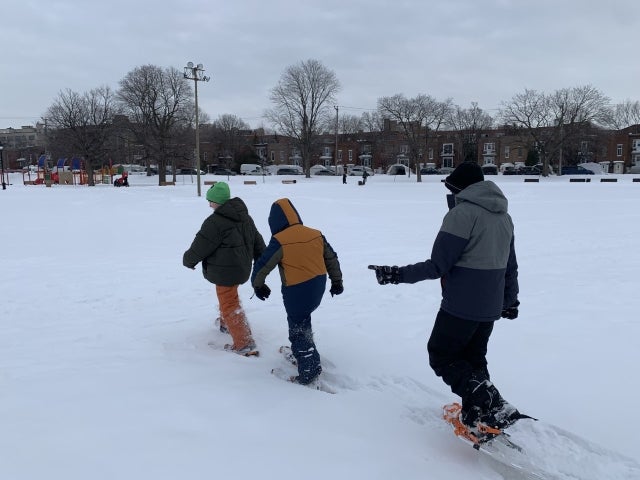 ms-amanda-s-class-snowshoeing