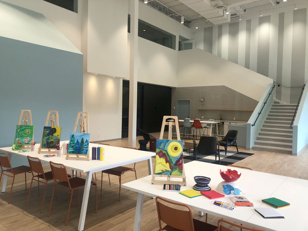 The Arts Centre’s ground level hosts the visual arts activities, music and dance studio, a lounge area, kitchen, cleaning area and storage room. The mezzanine is equipped for digital storytelling and theatre. Photo: Ranya E. Saad