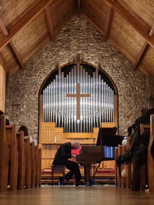 Steven Atme performs during his concert at the Church of All Saints by the Lake in Dorval on March 23. Photo courtesy of S. Atme