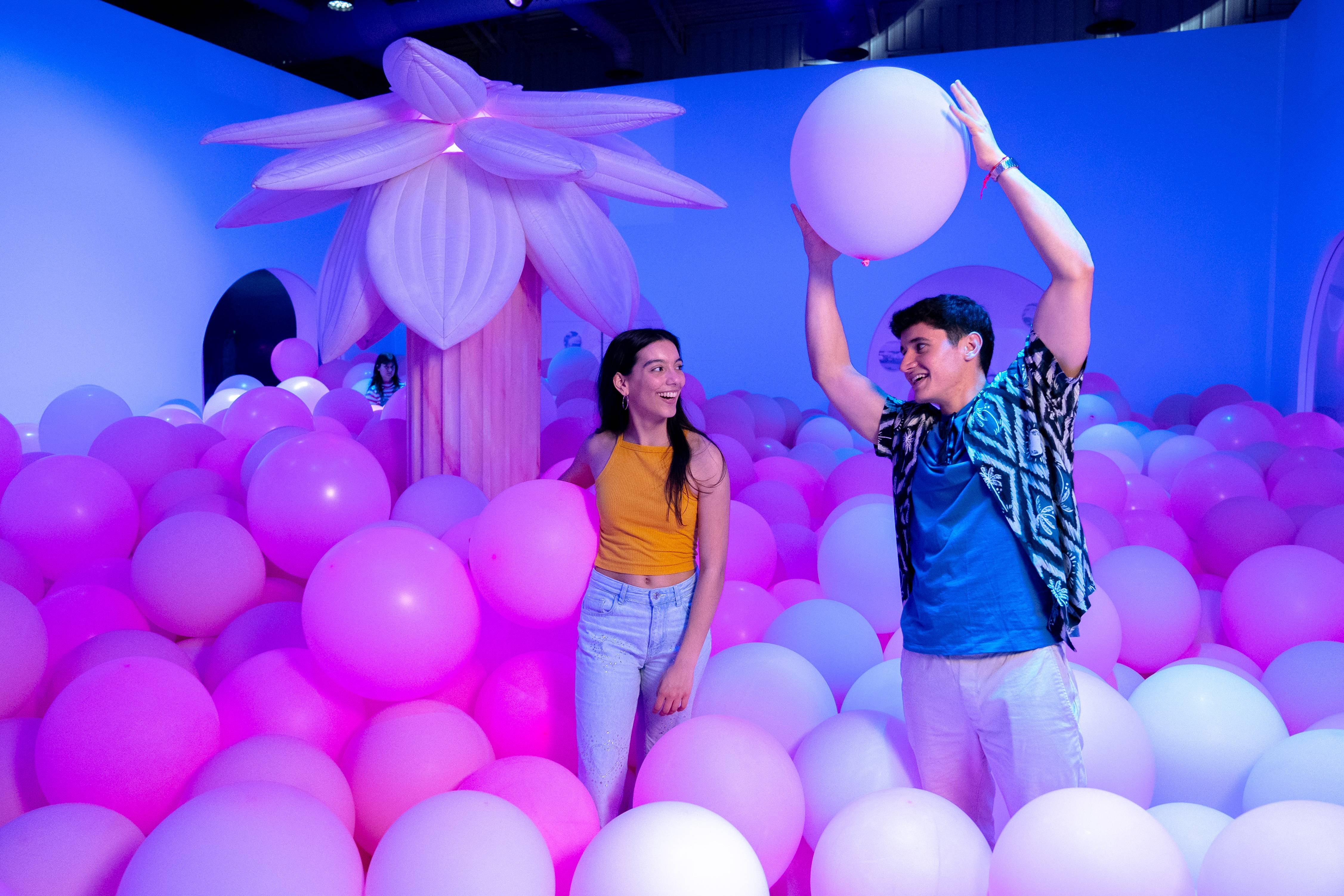 Bubble Planet Montreal: A Sensory Adventure for the Whole Family