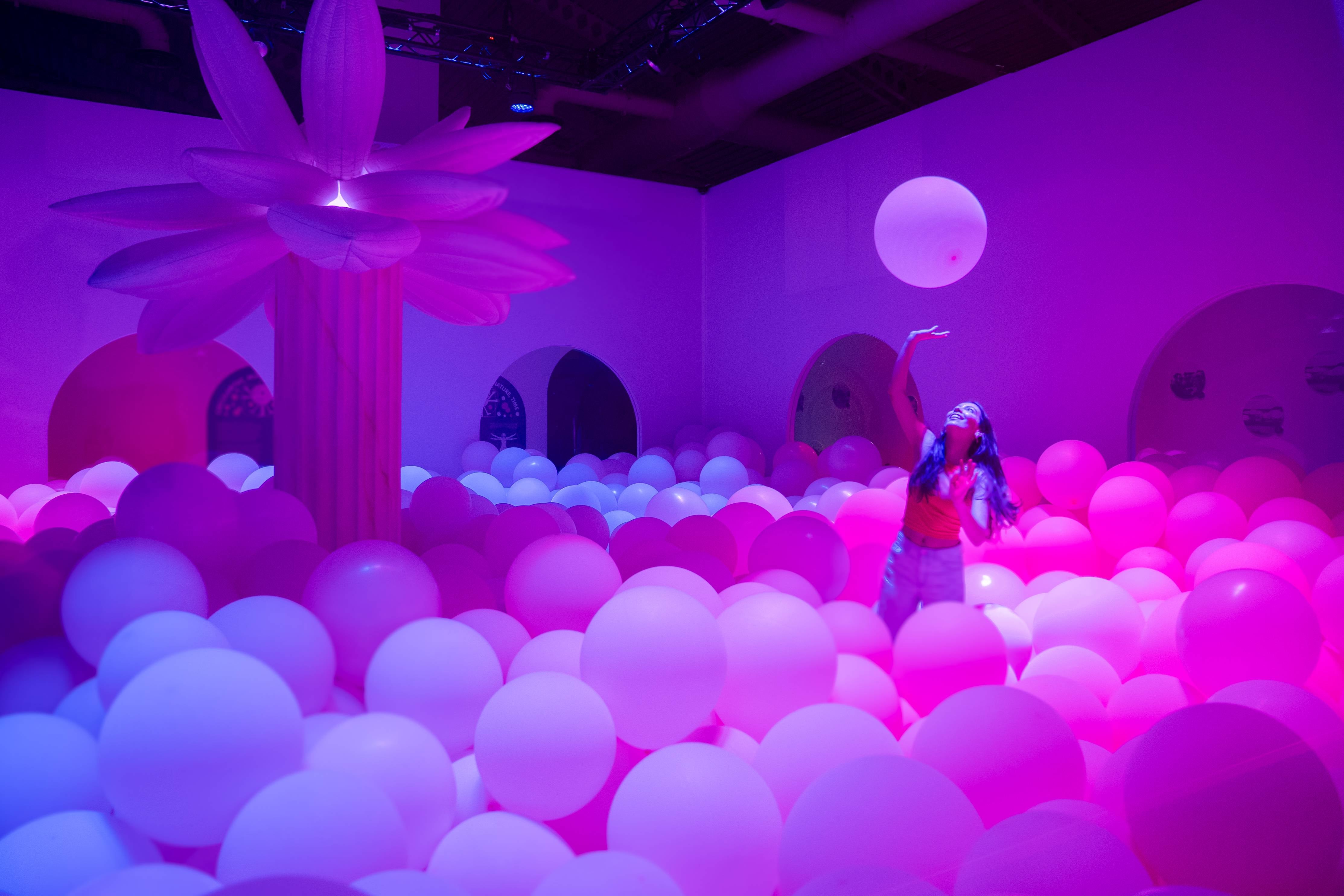 Bubble Planet Montreal: A Sensory Adventure for the Whole Family