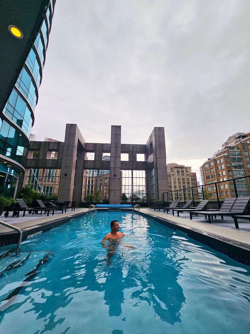 We were lucky enough to have beautiful weather during our stay and were able to spend some time at the hotel’s outdoor pool and hot tub – a lovely space to unwind and relax in the sun.