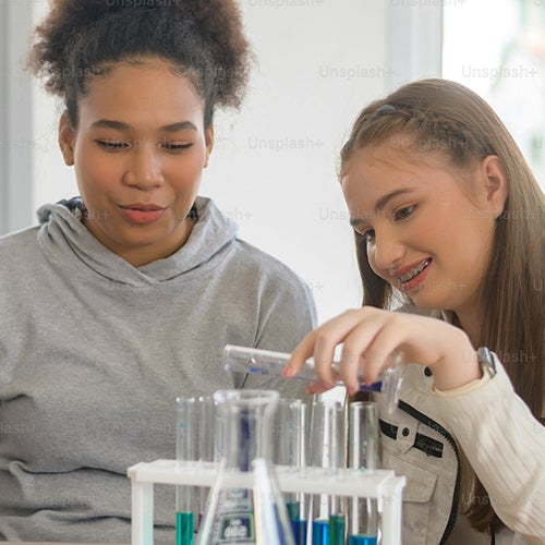 students at the lab