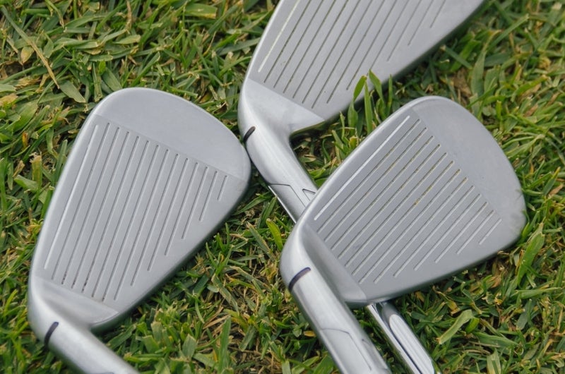 Pelle à tête évasée forgée - 1040 mm - Blanc - Pelle - Jardin