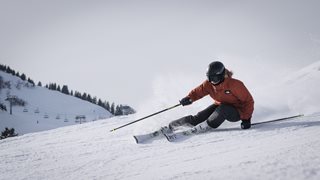 skier doing a sharp turn
