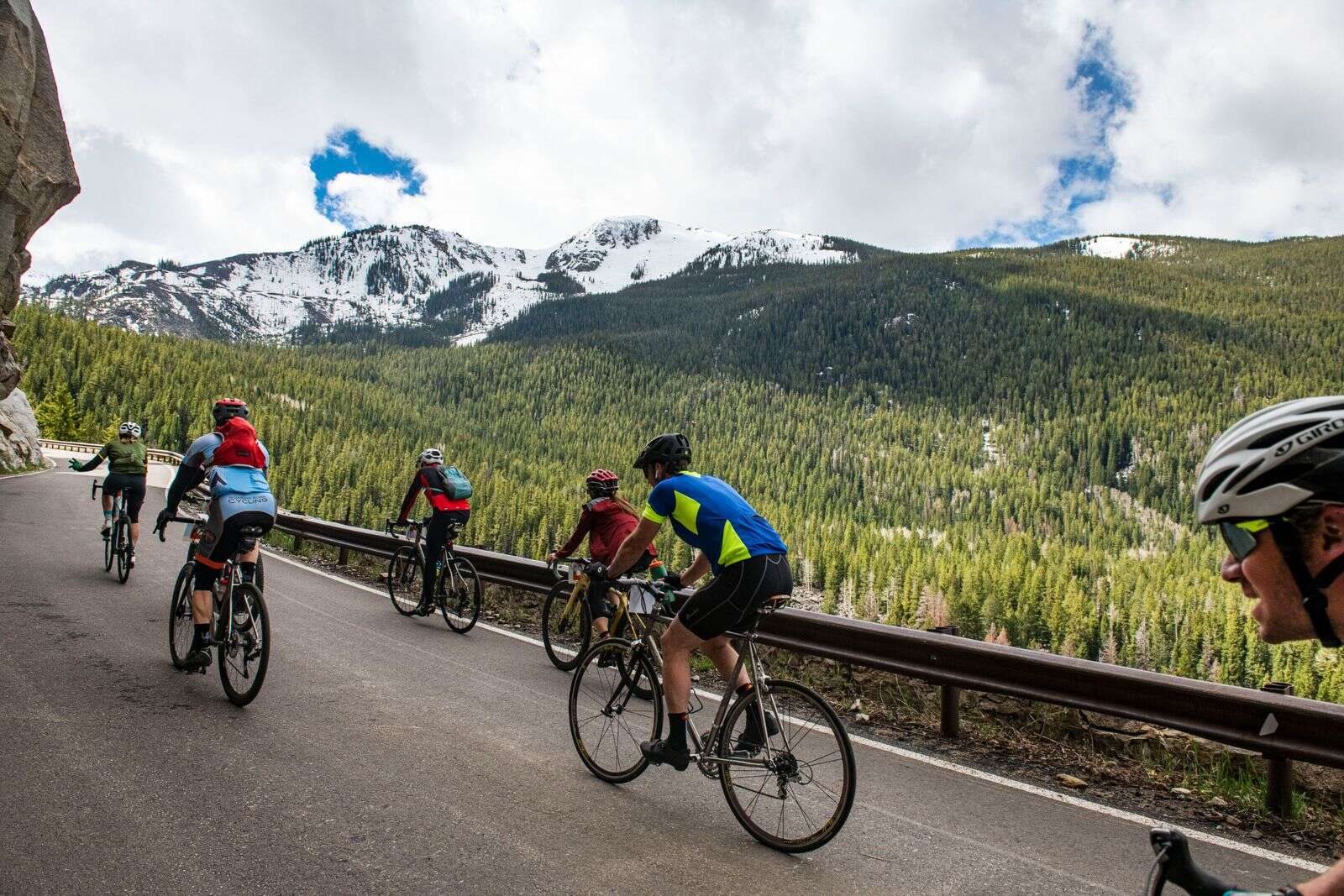 bike race with mountains in background