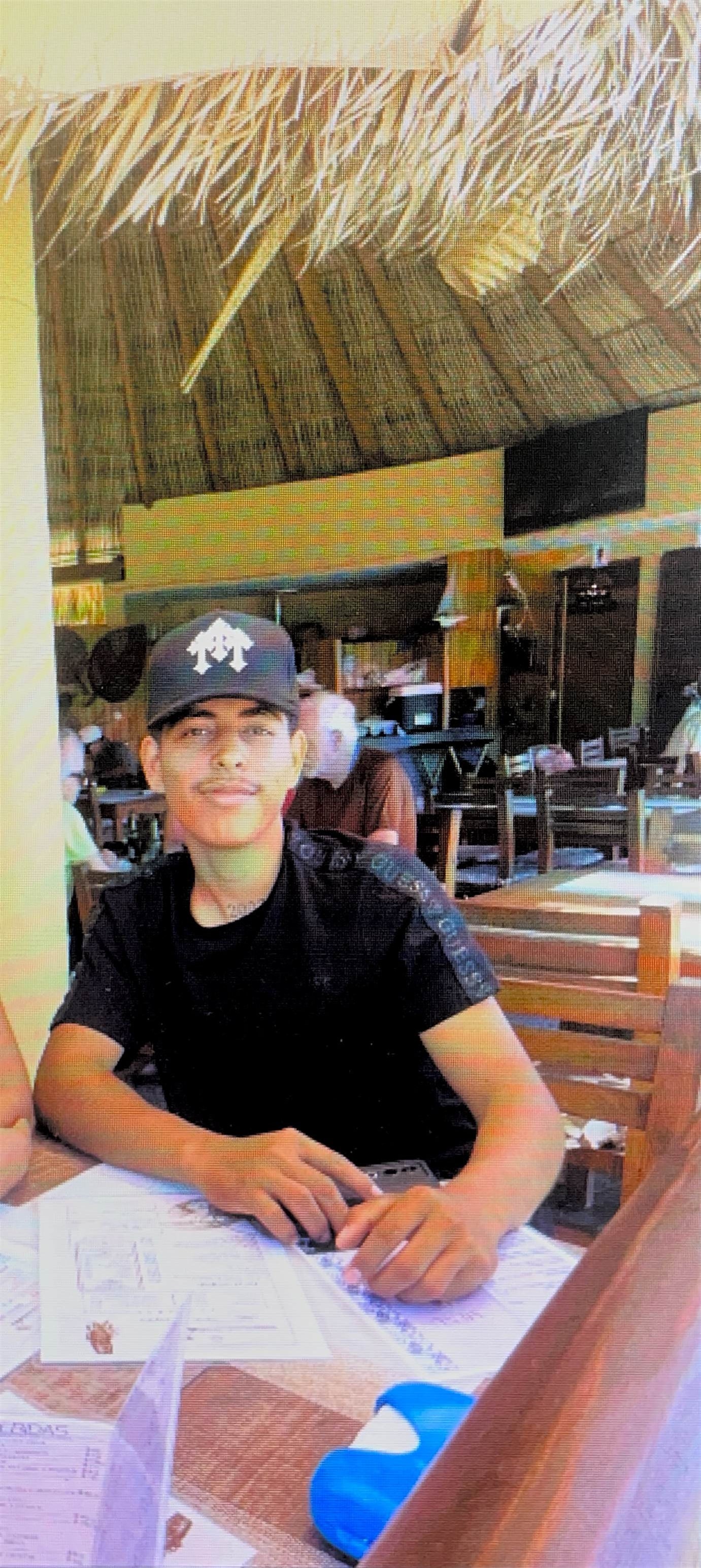 ENRIQUE CRUZ MORALES