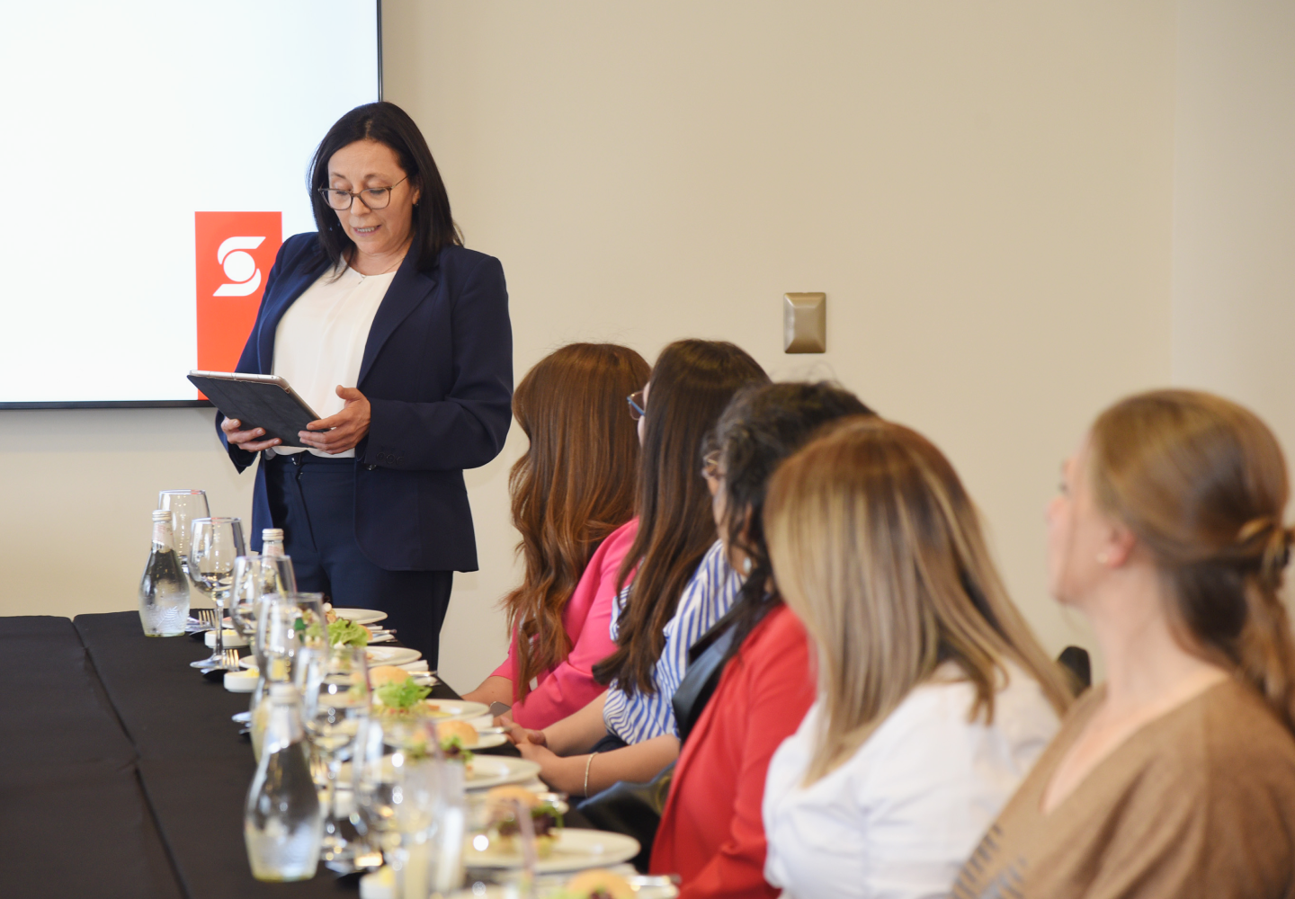 Análisis Político y Económico en Puerto Varas