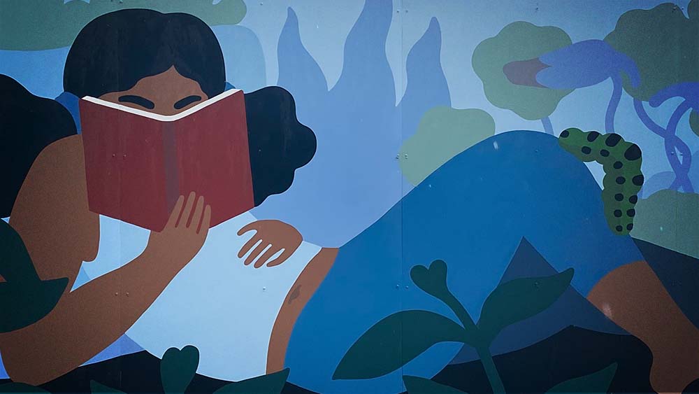 Caitlin Taguibao mural at lakeview village