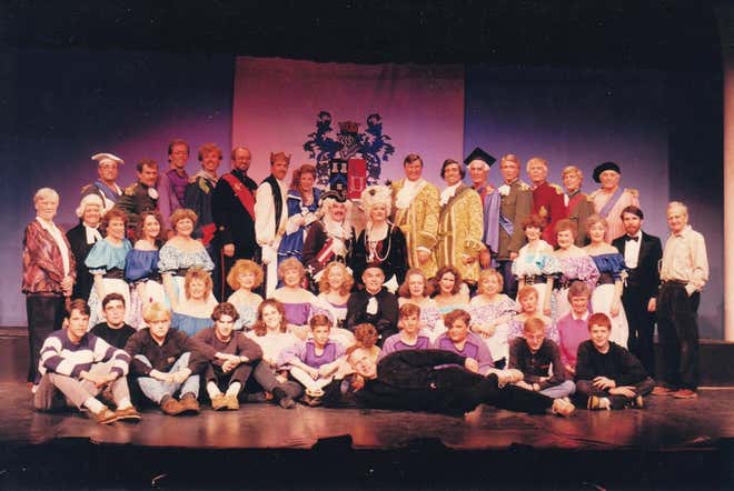 Ruth Harcort and the company of the VOS Production of Gondoliers